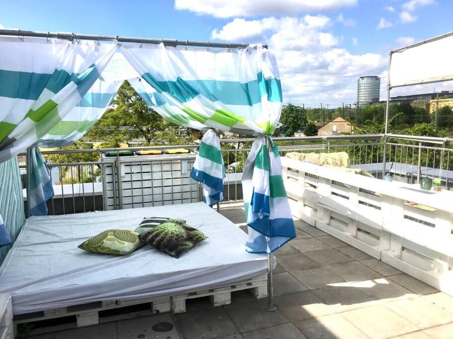 Vip Design Apartment M. Dachterrasse Dresden Bagian luar foto